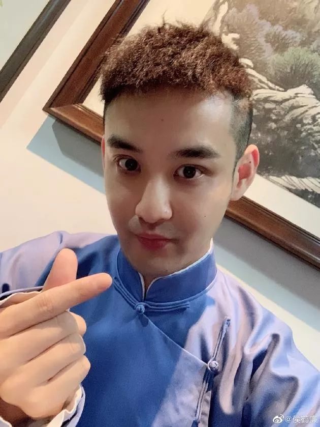 又一相声演员退出德云社他说挣钱养家不容易感谢