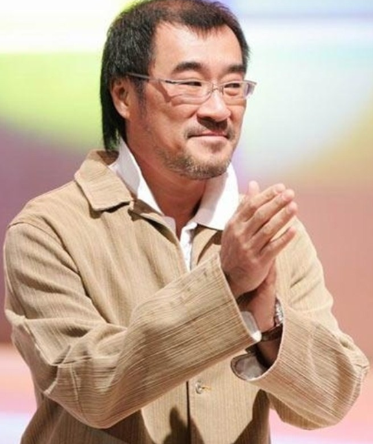 明星也是人看看周润发张国立张曼玉等成名前都干什么