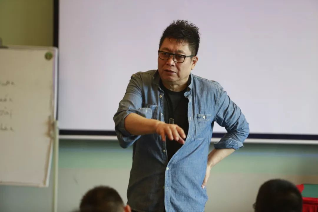 刘硕老师微信号:hils2336电话:132 6103 0226