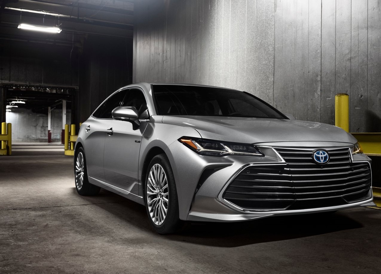 20l亚洲龙来袭似乎并没有考虑凯美瑞的感受