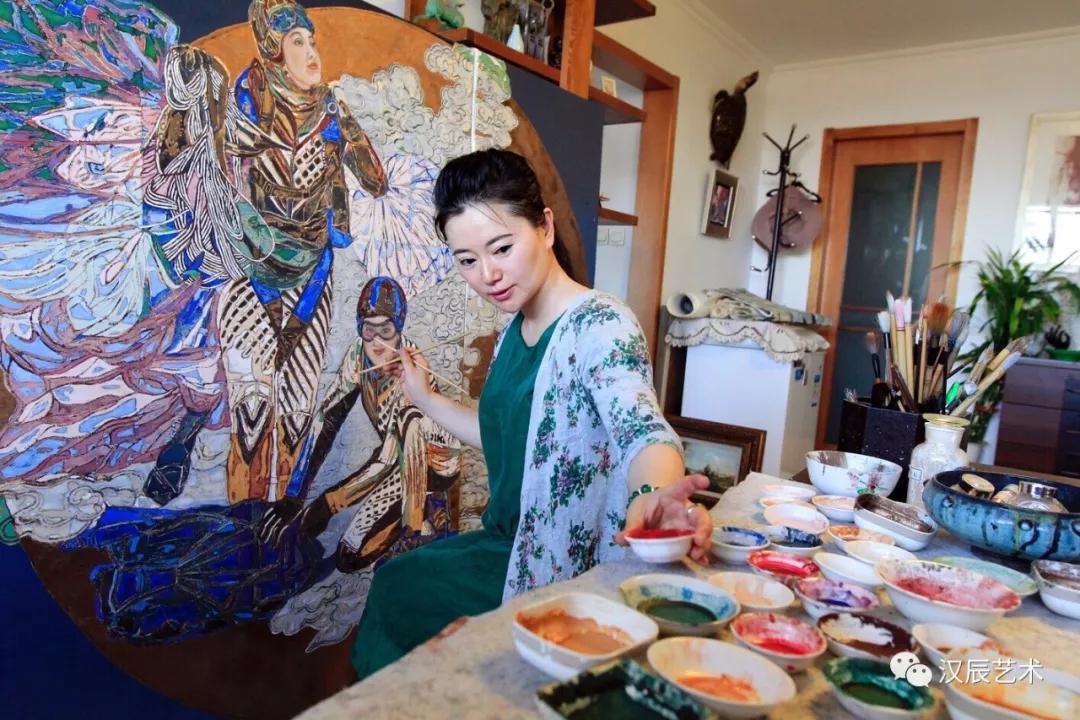 汉辰艺术 国画赏析 军中玫瑰-美女画家王一帆