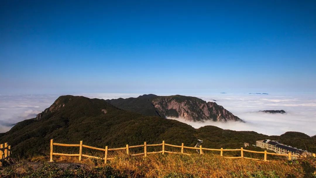 這段時間的貓兒山氣溫宜人,日出日落,夜空繁星更是美到令人心醉!_桂林