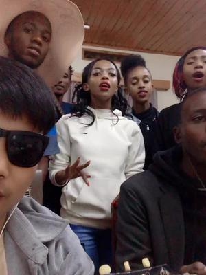 一起合唱非洲小谢团队