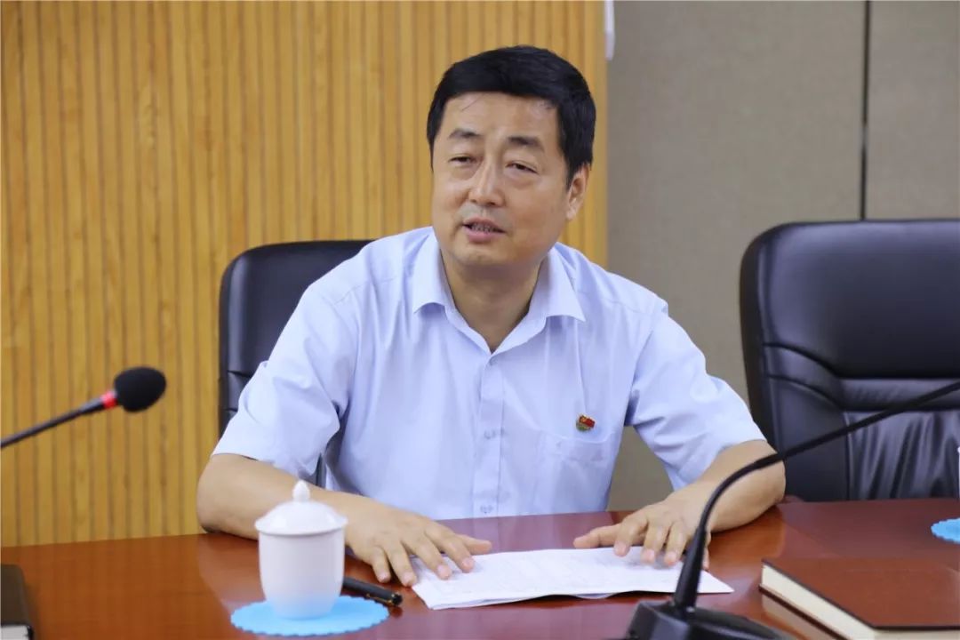 西凤集团董事长总裁总经理与新入职大学生座谈会