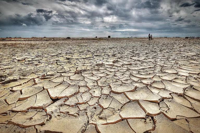 沙洲坝干旱图图片