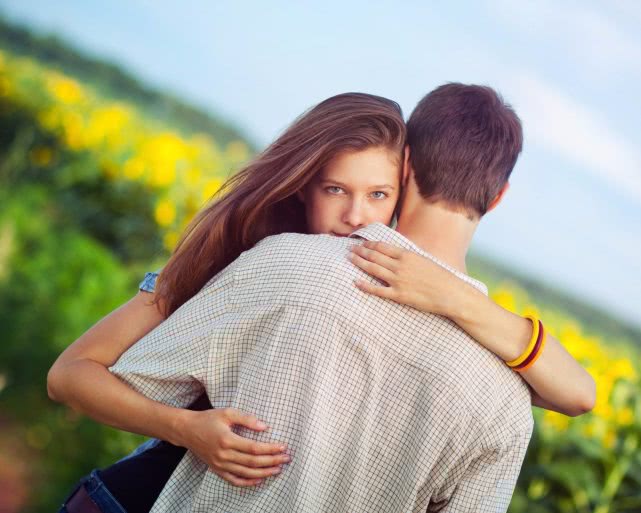 夫妻间,若不想相看两厌,那就做好这三不要