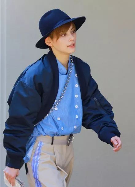 不论你信不信,在日本最受女生欢迎的其实是一群小姐姐_朝美绚