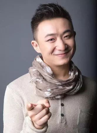 饰 马子俊音乐剧演员;青年歌唱家 姜彬除此之外,更有著名音乐剧演员