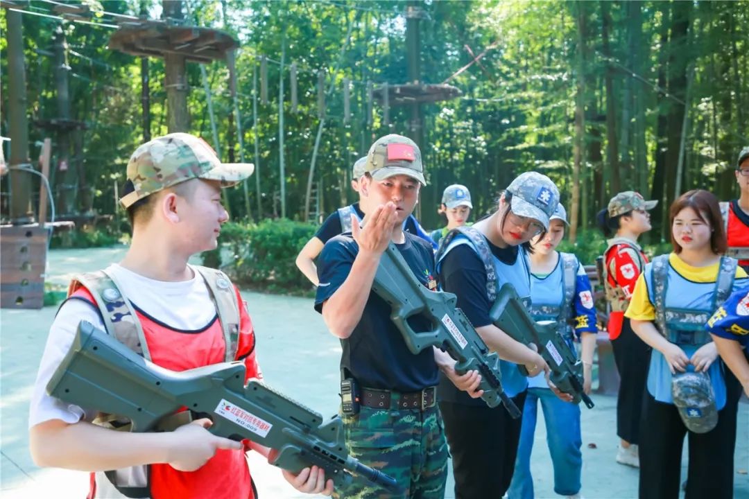 释放内心野性大型户外真人cs之红蓝对抗赛邀你来战