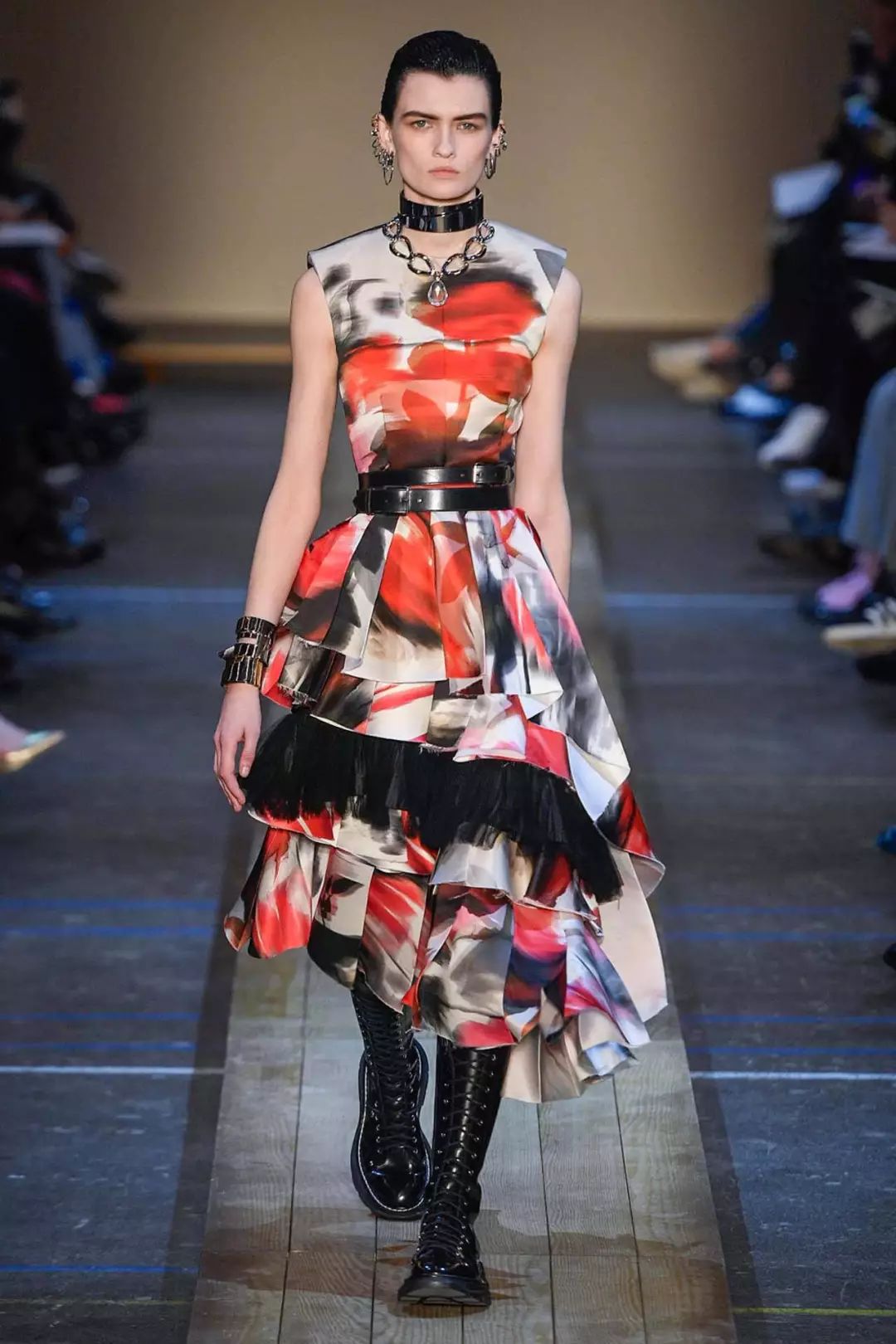 服装设计alexandermcqueen2019秋冬时装秀