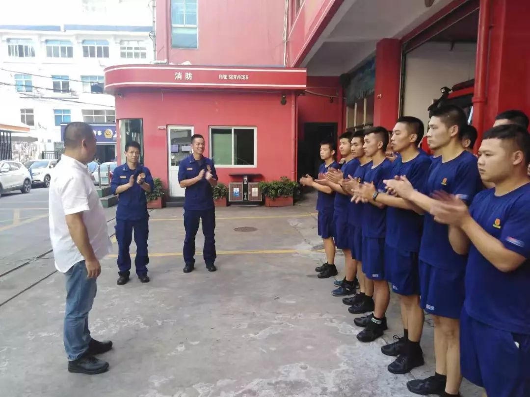 近日,蒲鞋市街道党工委副书记,办事处主任张凯,党工委委员,办事处副