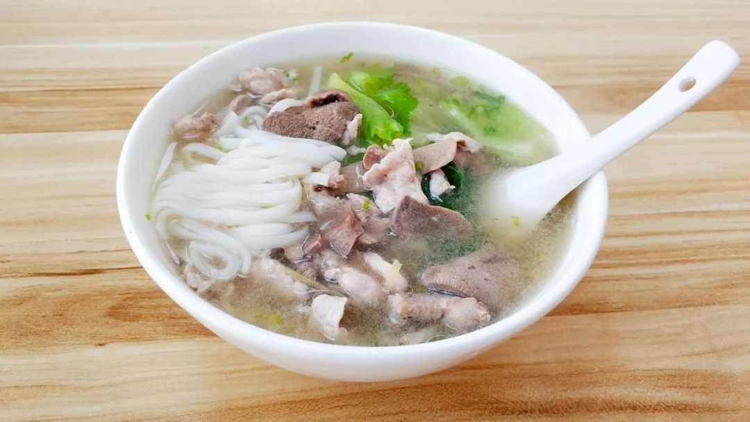 招聘陆河客香源粄汤急招早班晚班服务员