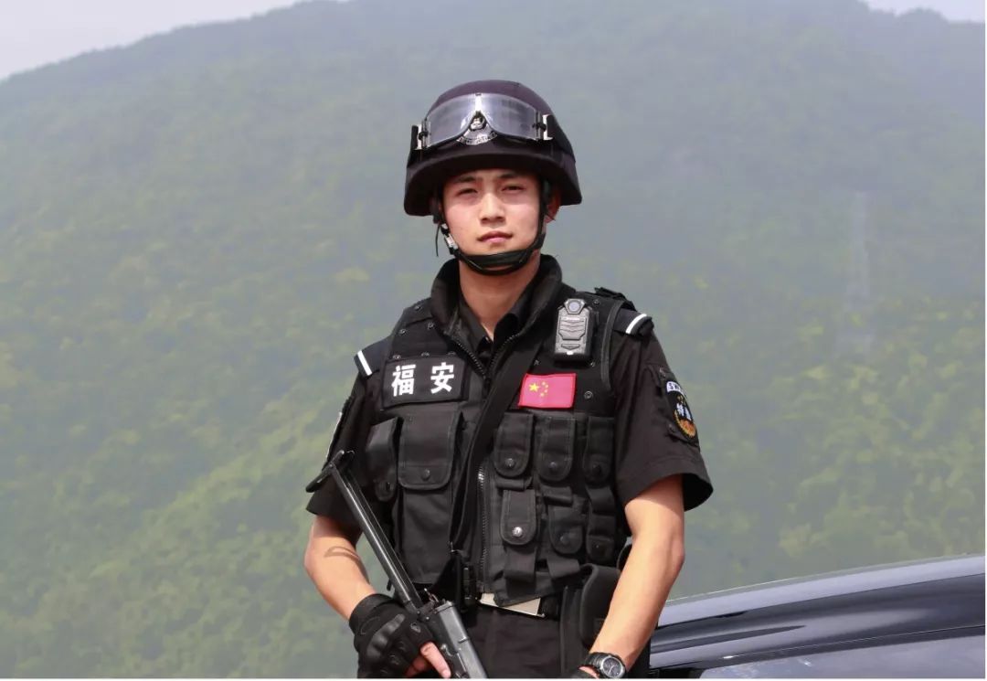 警察故事9曾凡洋军装到警服初心未改