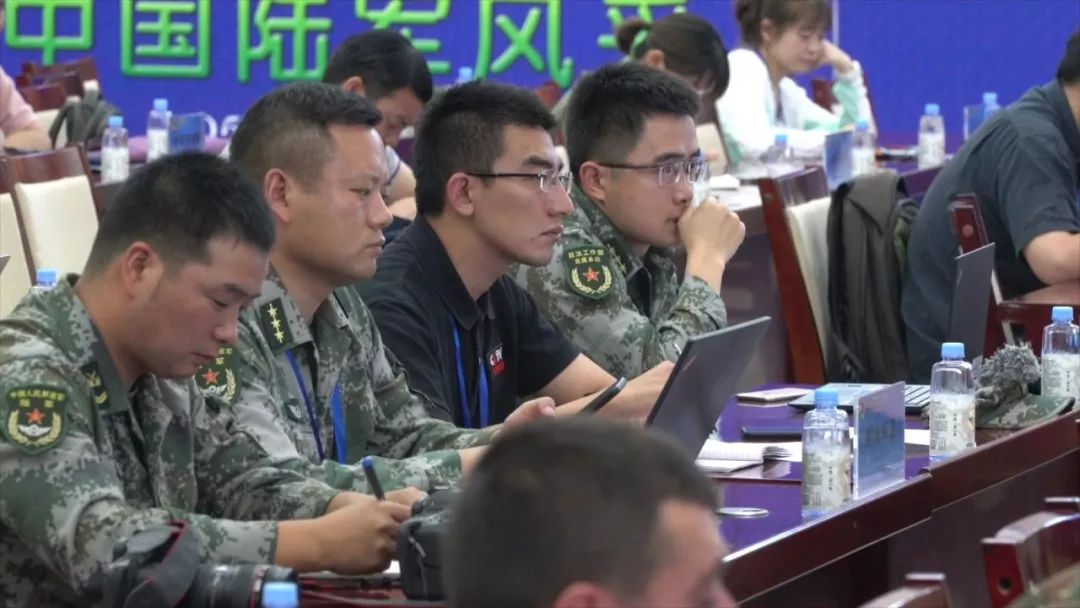 【国际军事比赛-2019】陆军举行新闻发布会 11国20支代表队来华参赛