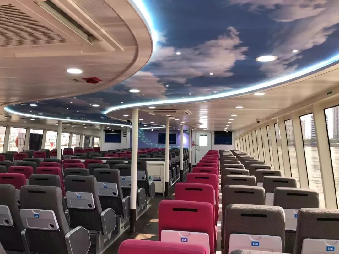 6节,拥有260个客位客舱更加宽敞,大气优化了船舱布局内装风格活泼灵动