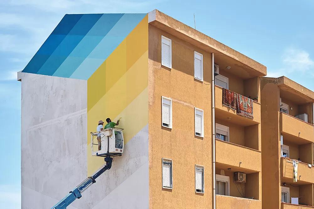 同样是刷墙看看人家怎么做的