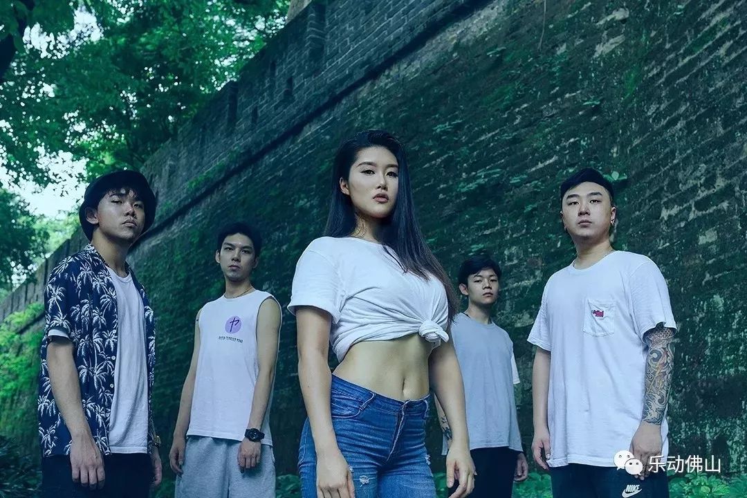 mover乐队于2015年7月成立.