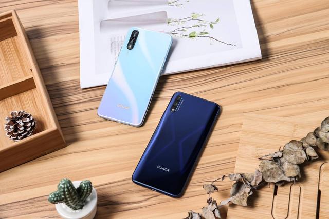 大电池和快充真不是摆设聊聊千元机荣耀9x与vivoz5