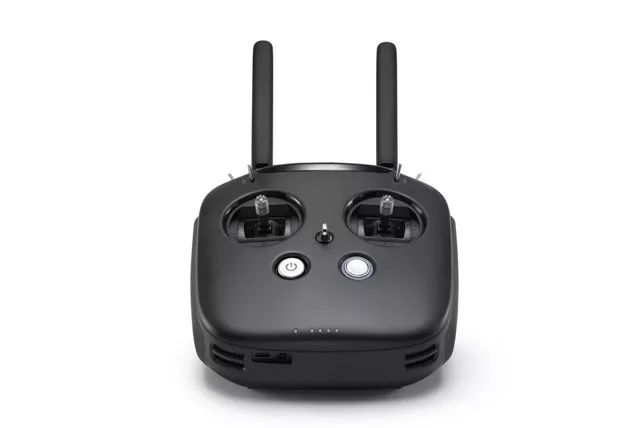 "dji fpv数字图传系统"包含dji fpv飞行眼镜,遥控器,天空端,dji fpv