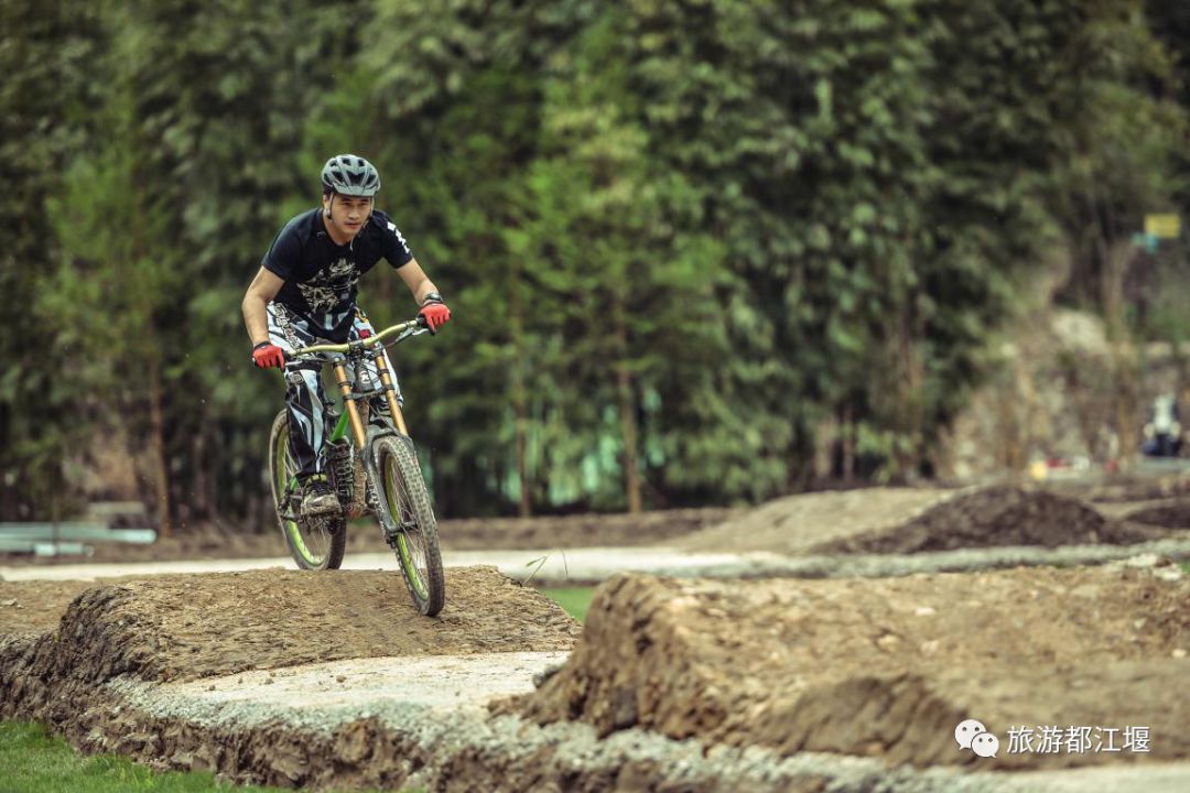 飞狐网阵射 箭跳跳狐自由落体酒店餐厅美食酒店住宿——露营帐篷酒店