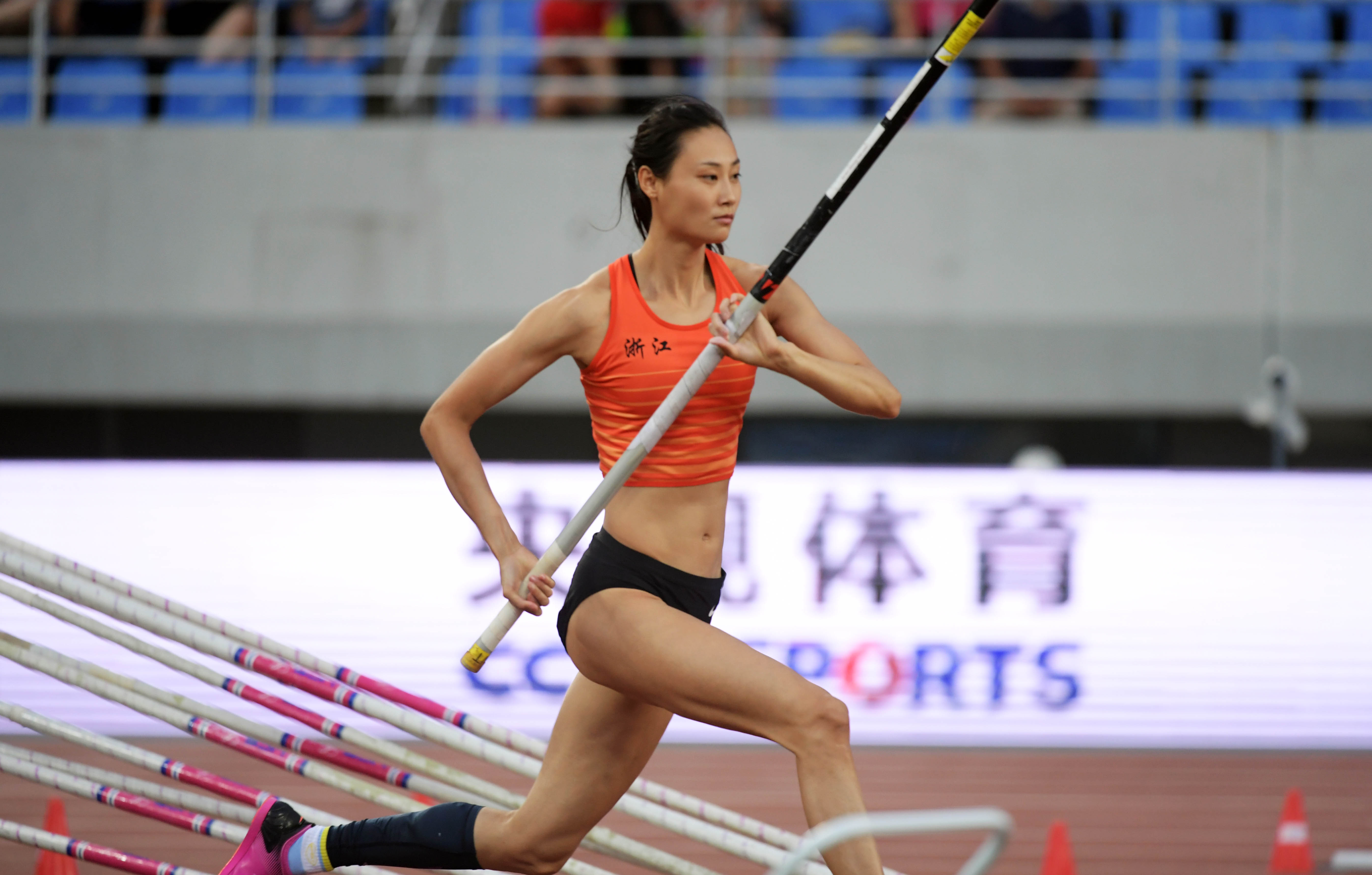 田径——世锦赛选拔赛:李玲女子撑杆跳高夺冠