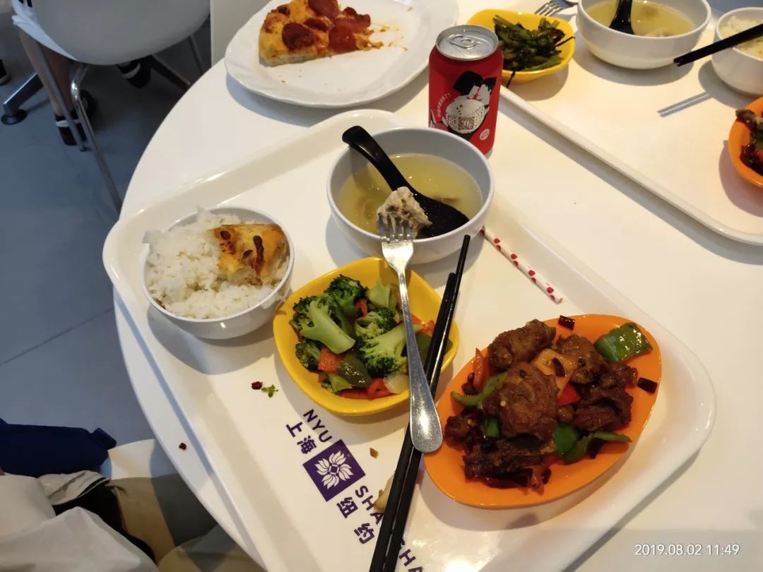 重庆八中食堂图片