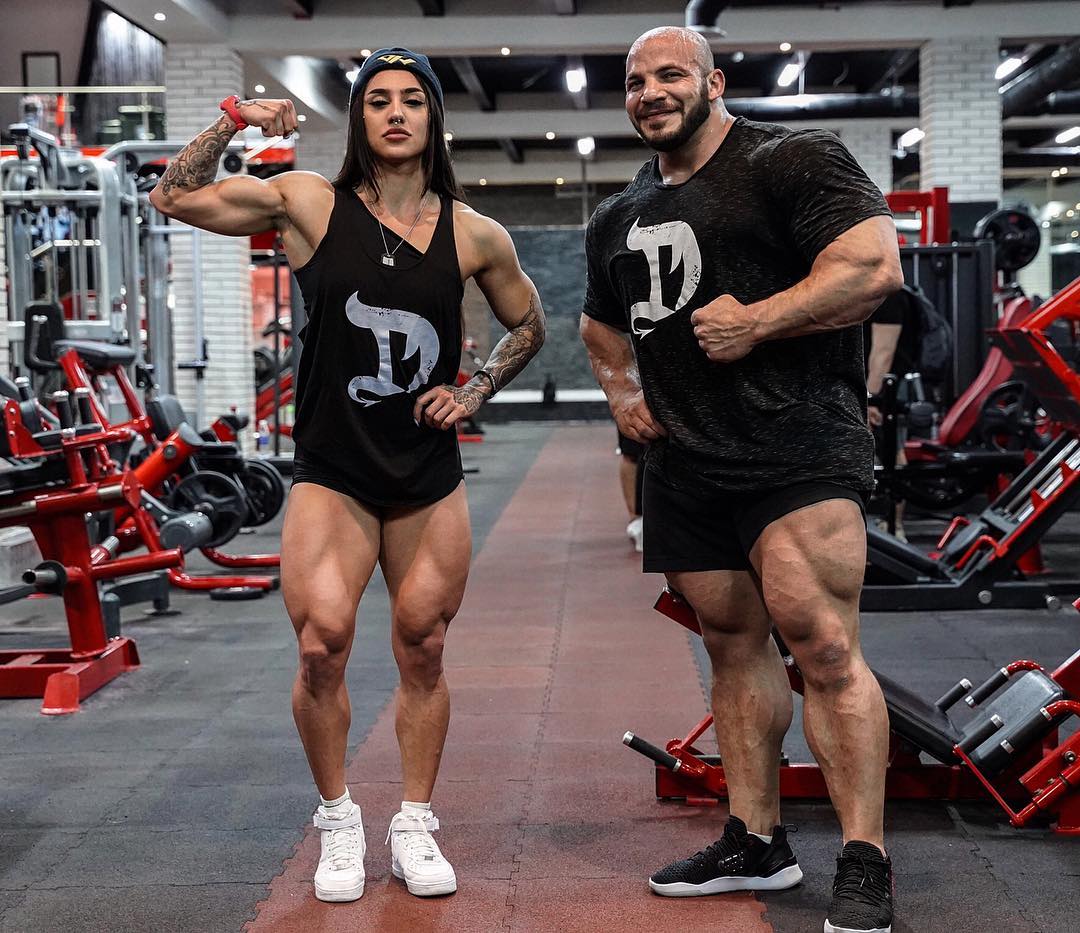 乌克兰健身女孩用6年时间改造身材却让很多网友不能理解