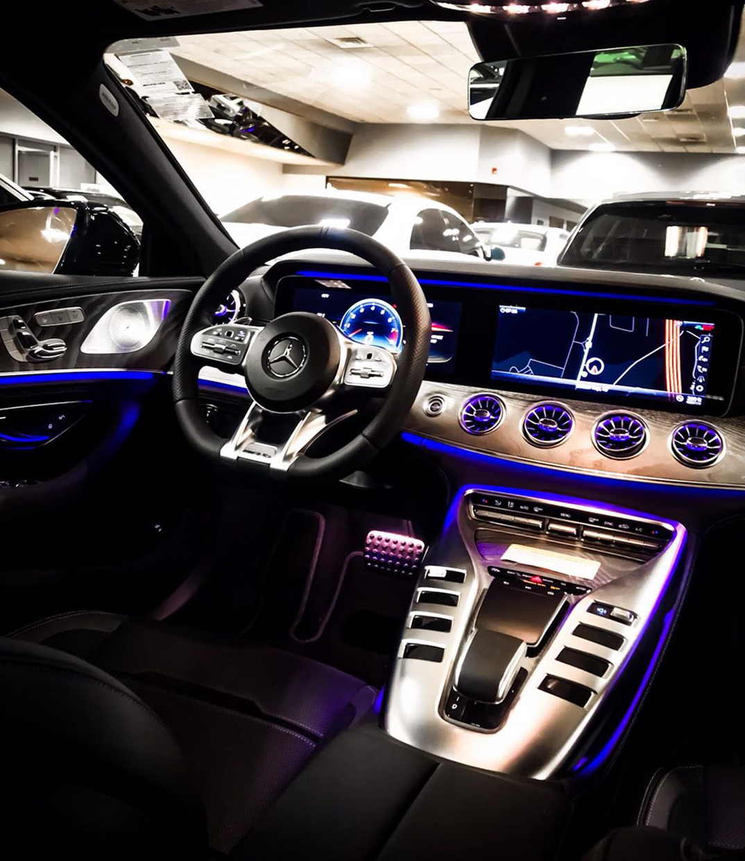 精致的轿跑风格 梅赛德斯amg gt 63四门版海外实车