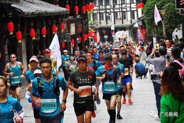 文化和旅遊廳,省農業農村廳,省旅遊協會,四川省登山戶外運動協會主辦