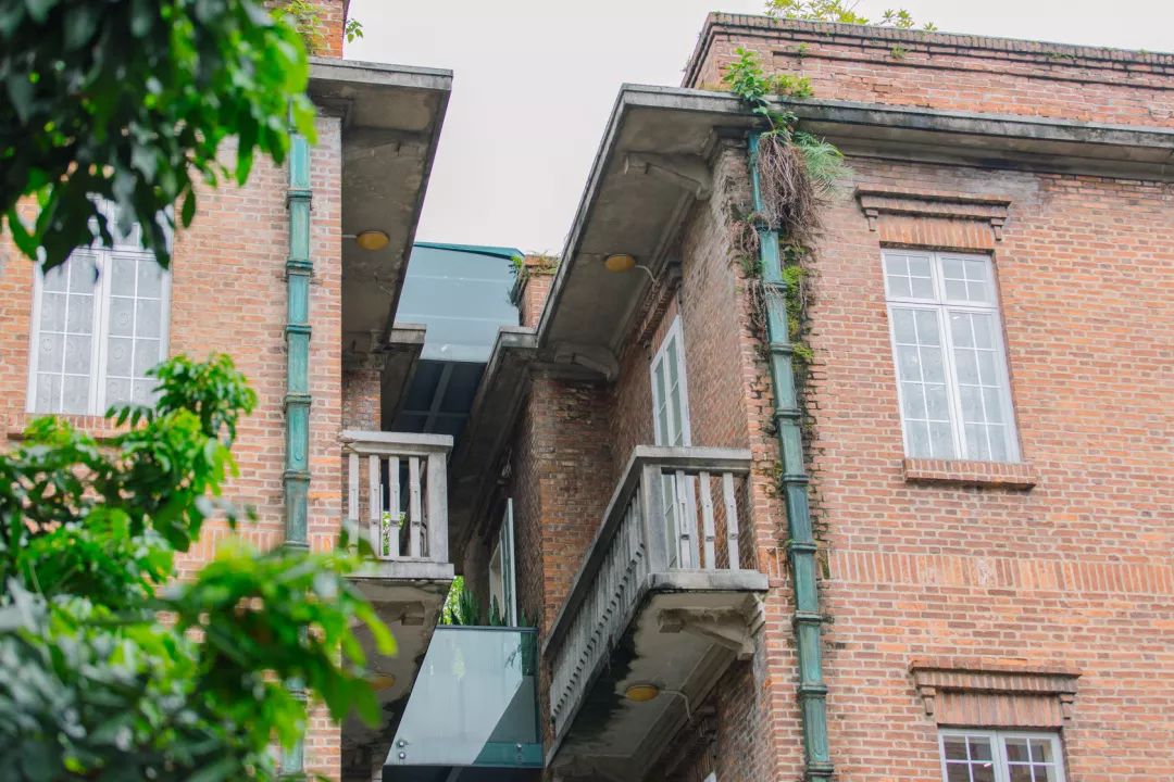 定格半世纪的旧时光,民国时期就在的东山洋楼,拍了256g才肯走!