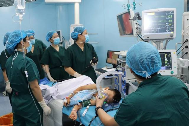 妇幼保健院实施西安市儿童医院专家全力配合协助完成该类手术三例