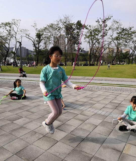 这套专为小学生设计的跳绳系列课逆天了助力增高轻松过体考