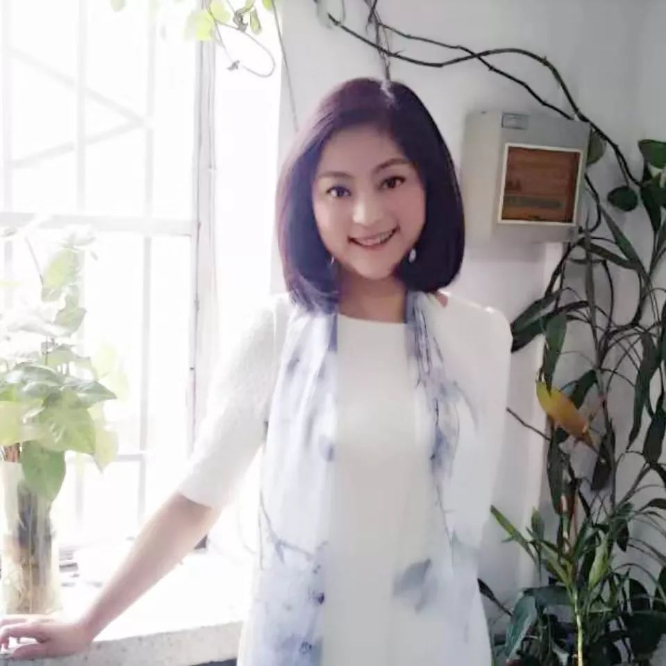 舒馨,兰州人民广播电台《1008老情歌》节目主持人,曾主持过生活文艺