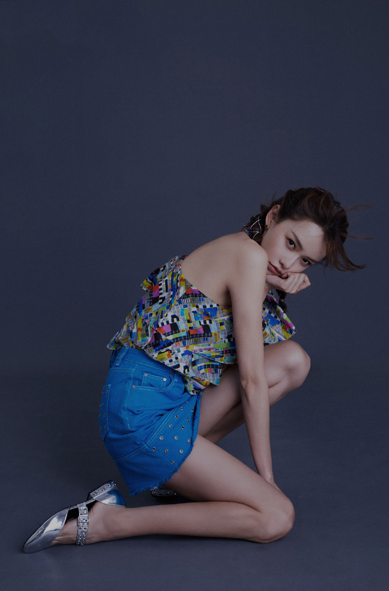 黄一琳性感百变写真,冷艳外形与甜美个性的交织!