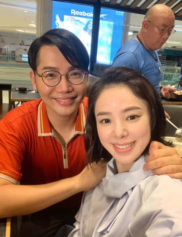 媒体就此事采访了黄建东,他说:我和他是两个角色,我没有见过黄子恒