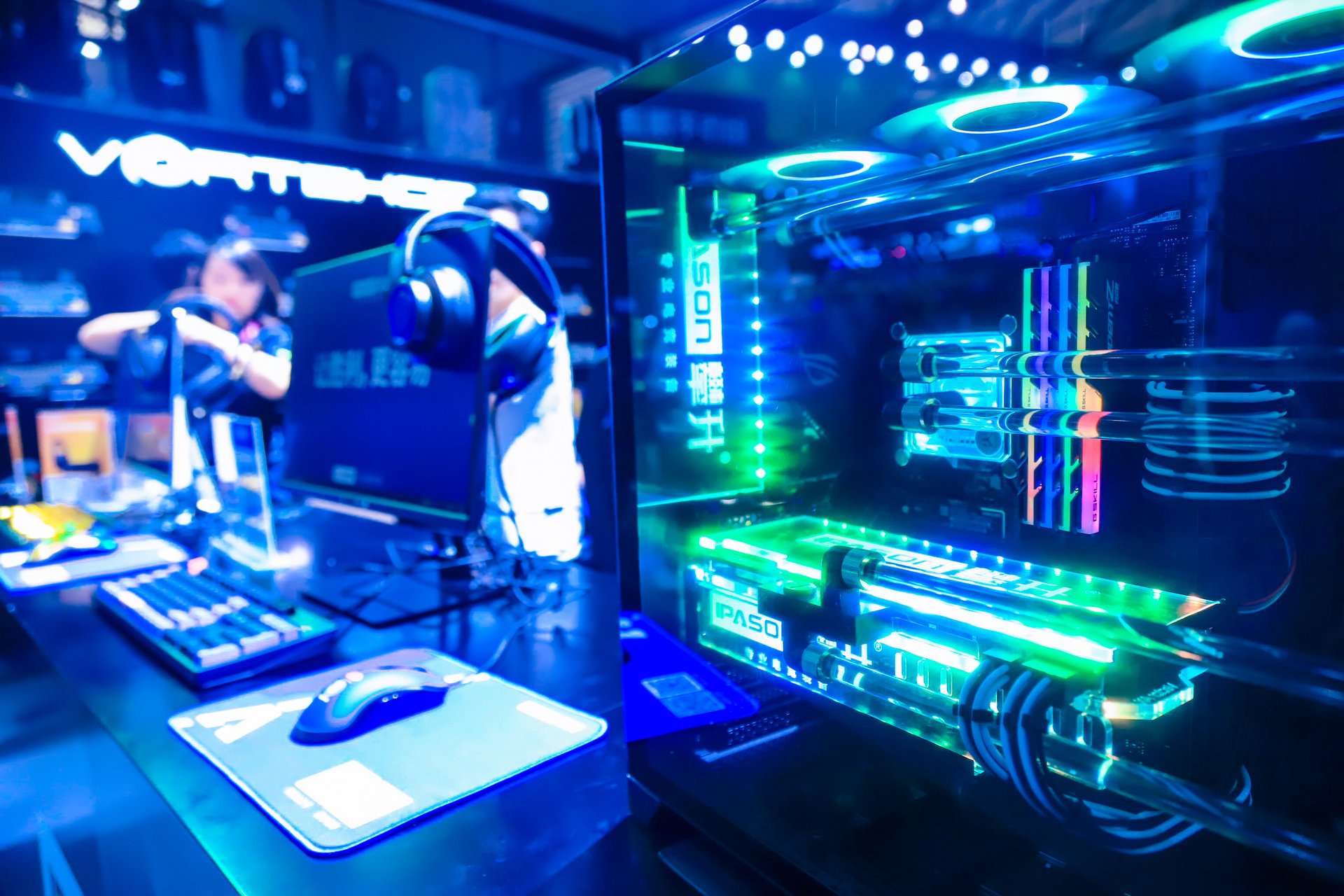 2019cj现场:掀起蓝色电竞风暴 攀升(ipason)电脑闪耀chinajoy 2019