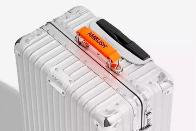 日默瓦Rimowa x Ambush联名行李箱和芬迪联名款那个更好看呢？_搜狐网