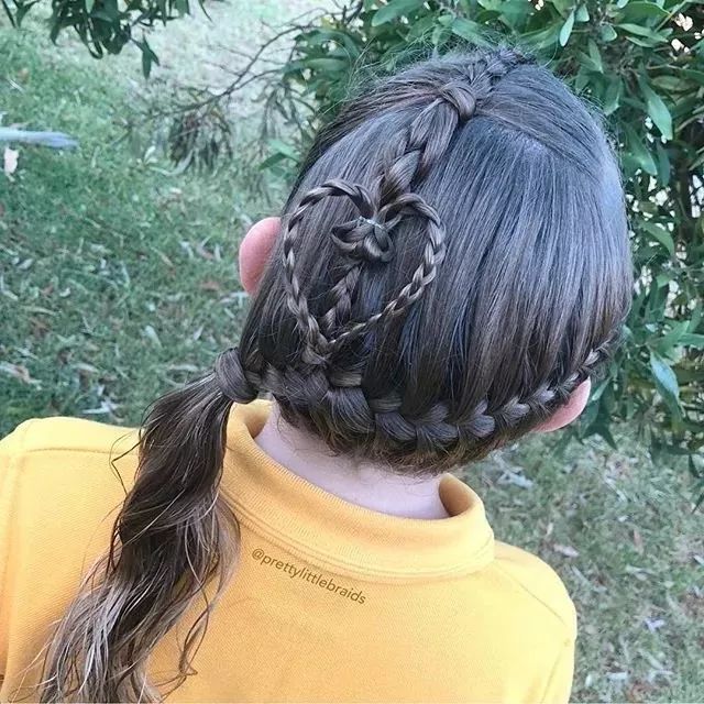 每一款编发都像一个精美的艺术品各式各样的辫子看得人眼花缭乱蜈蚣辫