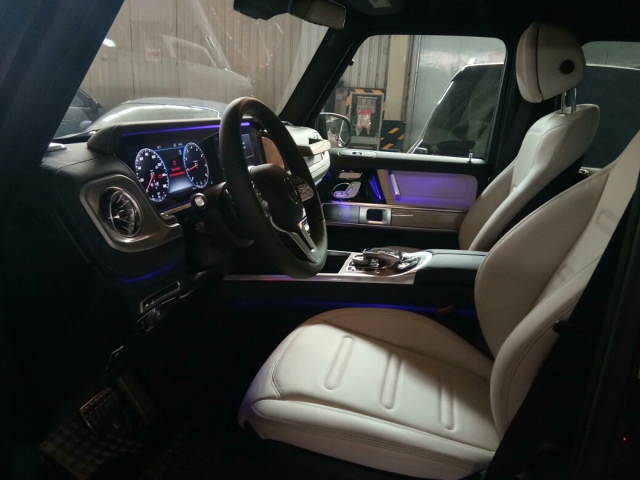 2019款奔驰g550美规版酒红色米色内饰现车八月特惠