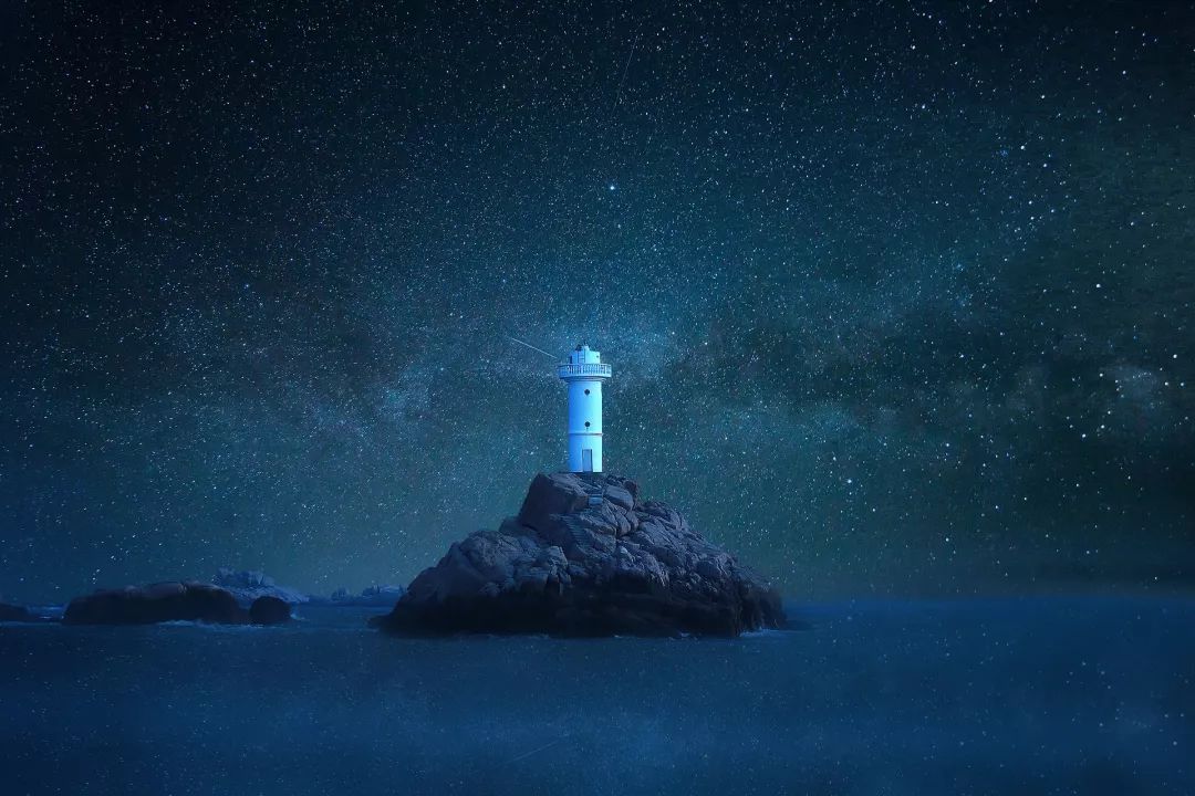 仙境这一次让我们成为爱丽丝面窗大海,春暖花开有礁石,有灯塔这里有山