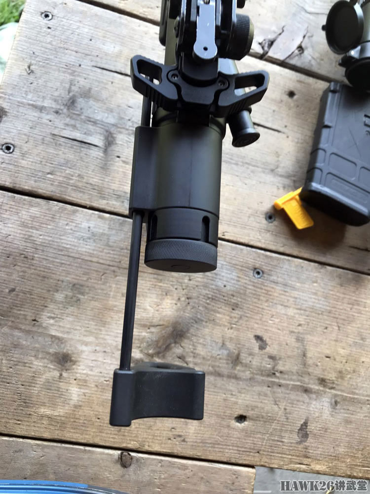 美国一公司推出双折叠ar手枪 微型缓冲管超给力 成为全场最佳_枪托