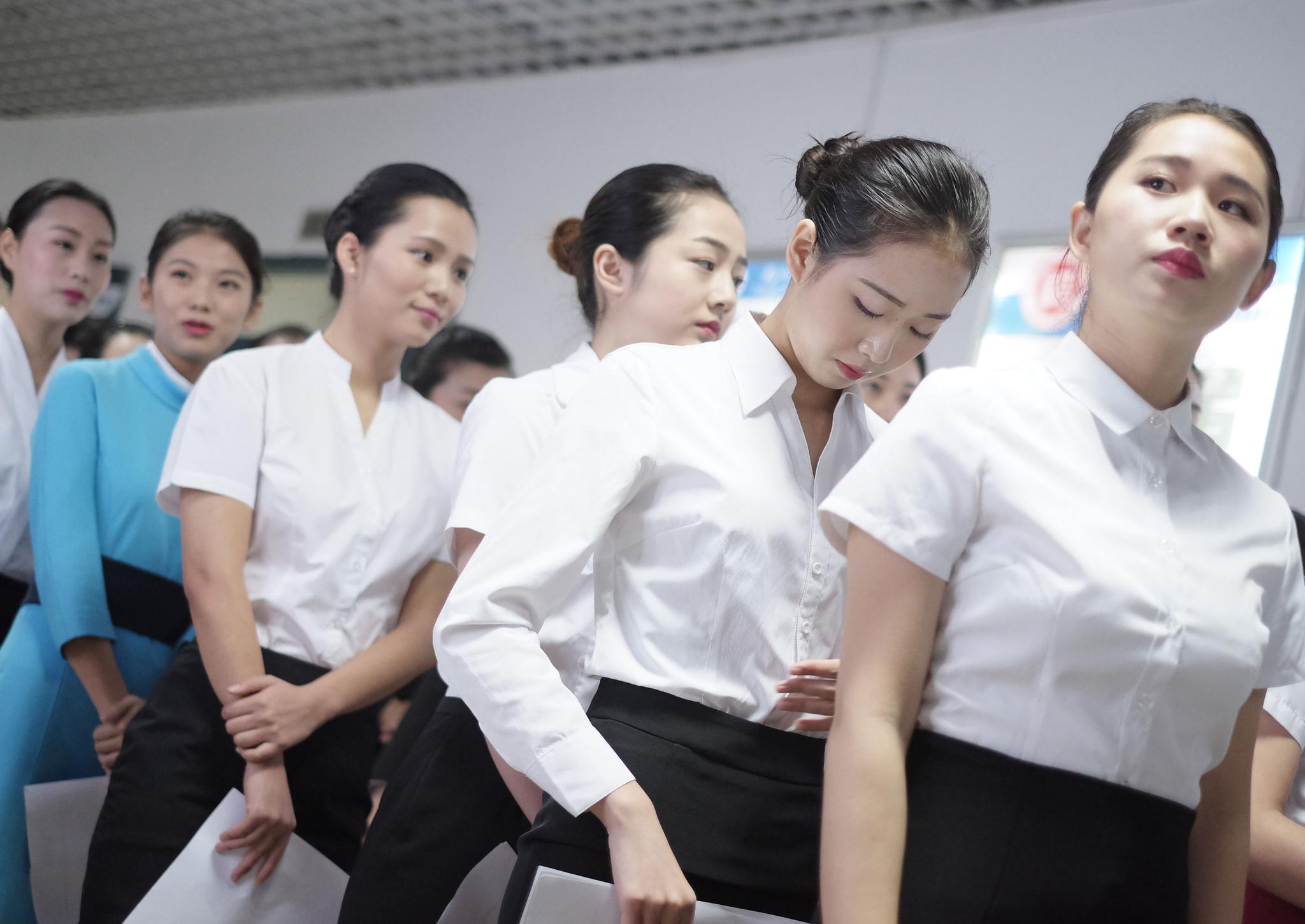 镜头下:空姐的选拔过程,严苛程度不输于军人入伍