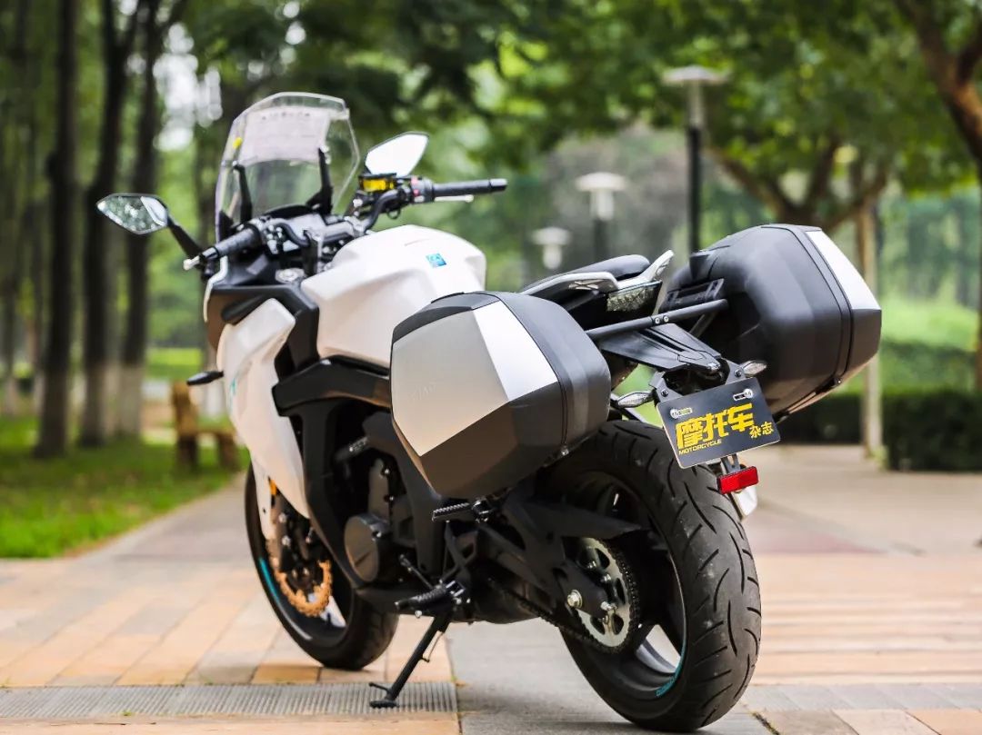 车评春风650gt一款自带嗨点的运动旅行车