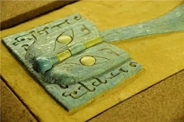 河南出土3700年前"绿龙",命名为"中国龙"!_二里头