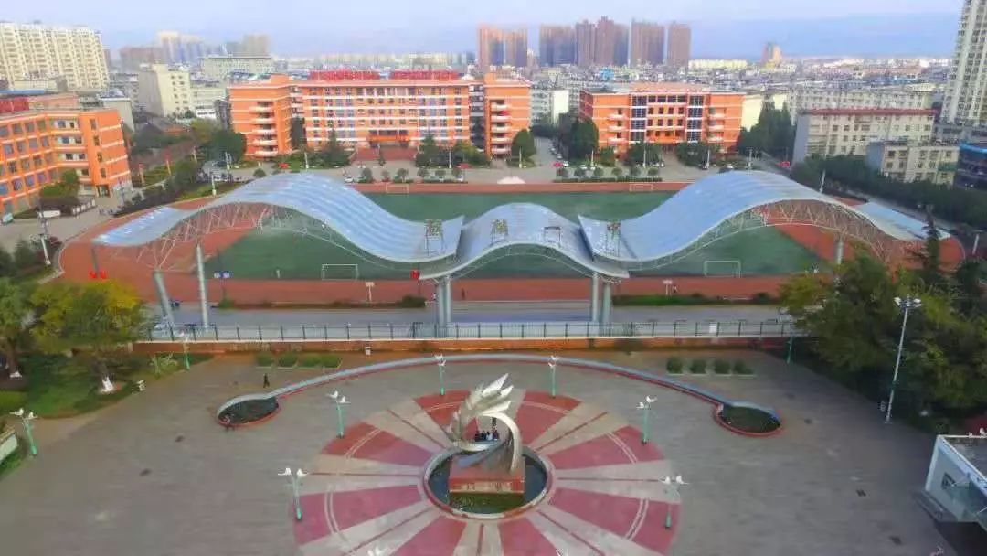 图片来源:曲靖市麒麟区第一中学官微这里有容家祠堂均位于校园内的