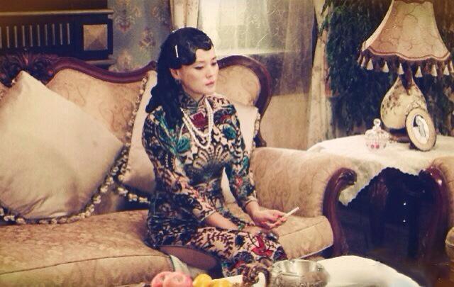 韩商言后妈火了穿上旗袍的梁爱琪依旧是美得优雅又大气