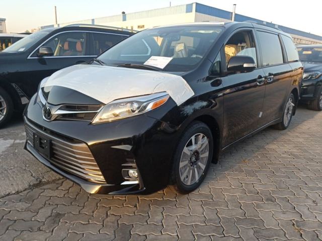 2020款加版四驱ltd顶配黑/棕七座豪华商务车