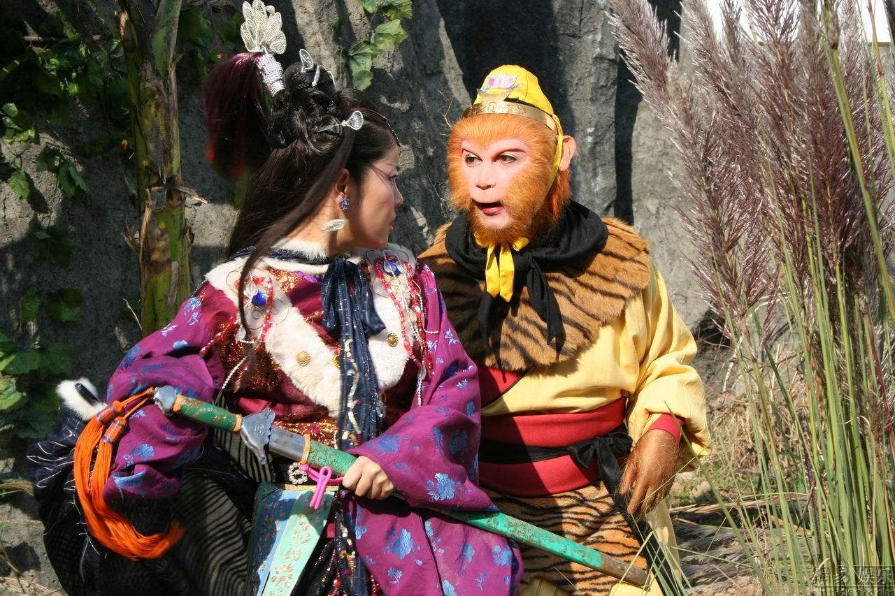 再举个例子,同为四大名著,《西游记》和《红楼梦》.