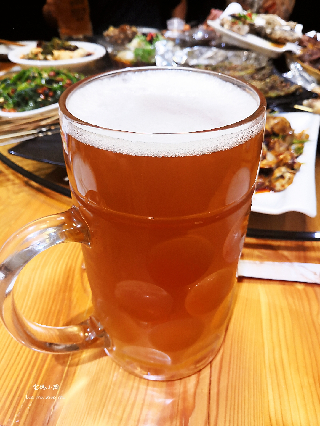 原创夏季家里十几口人聚餐吃烧烤喝扎啤花了2000多你看值不值