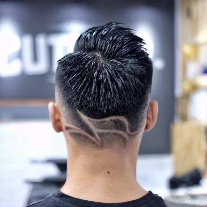 后脑勺平的男生这样留好帅